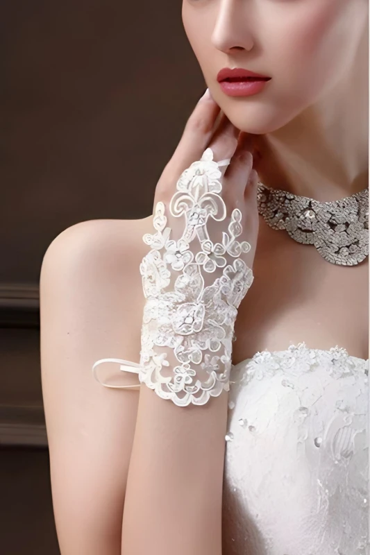 Guantes de Encaje y Piedras Alquiler